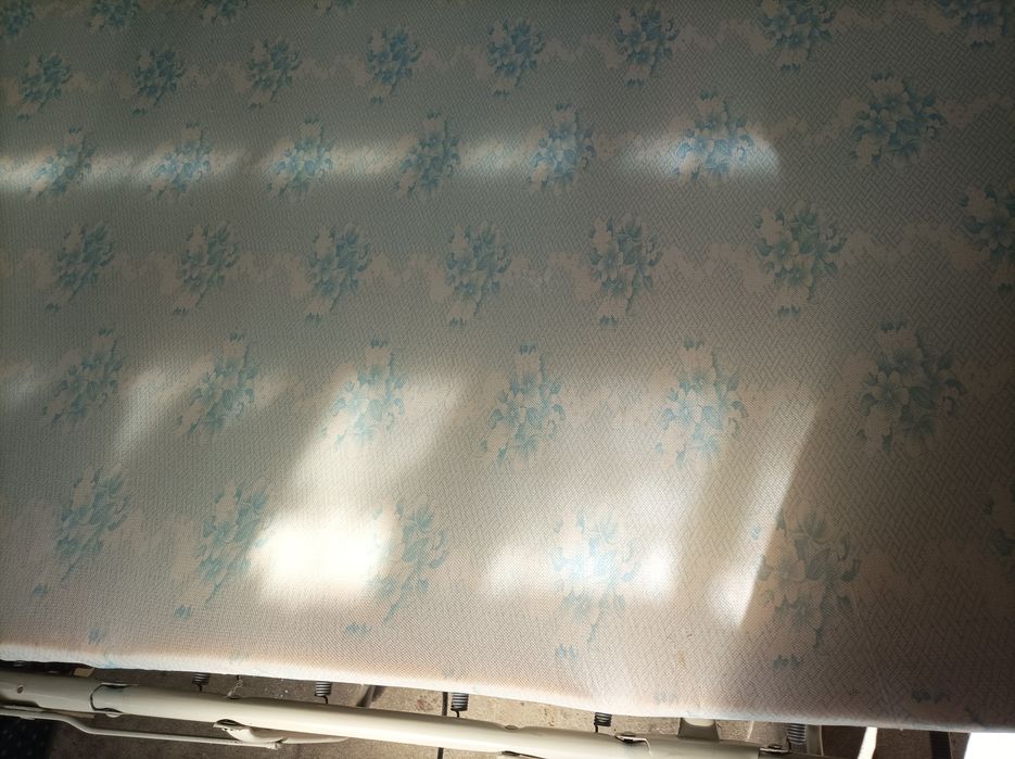 Sofá Cama Azul de Tecido Reforçado