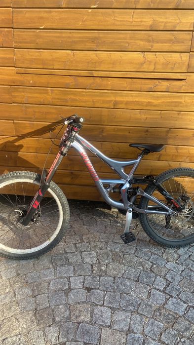 Bike Demo 8 dh ano 2009
