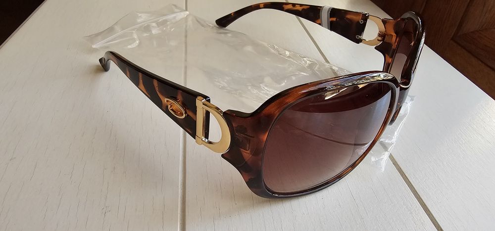 Okulary przeciwsłoneczne damskie Oscar De La Renta 1247B nowe