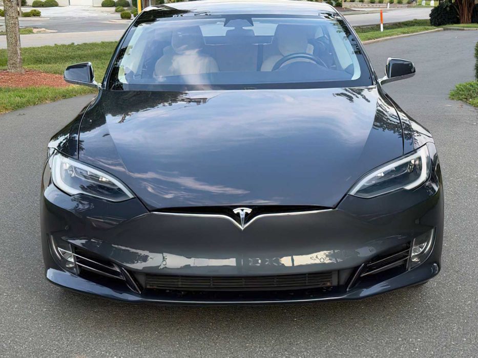 Tesla Model S      2017