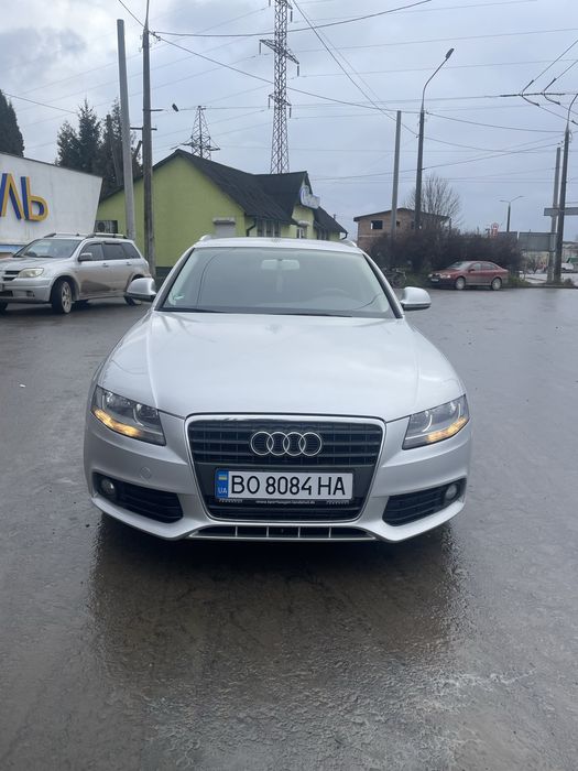 Продам Audi A4 B8 1.8 tfsi