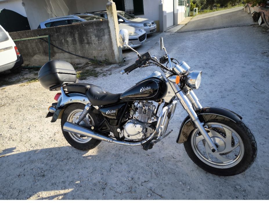 Moto 125cc vendo ou troco por acelera