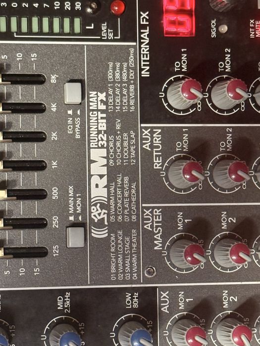 Mesa de Mistura Mackie ProFX16 USB (16 Canais, USB e Efeitos) PREÇO SÓ HOJE
