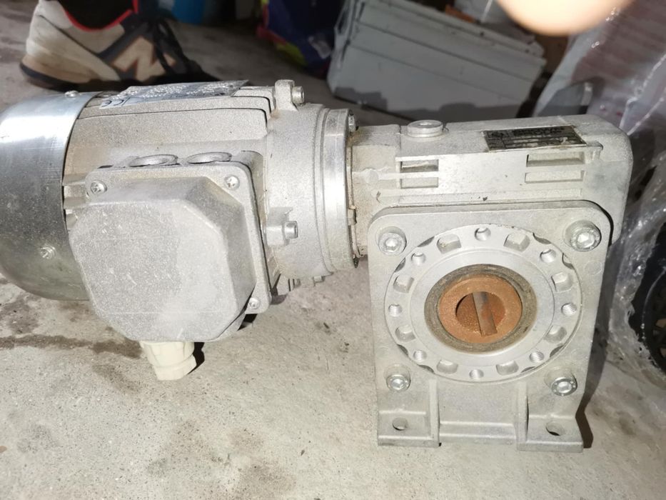 Motor universal como novo