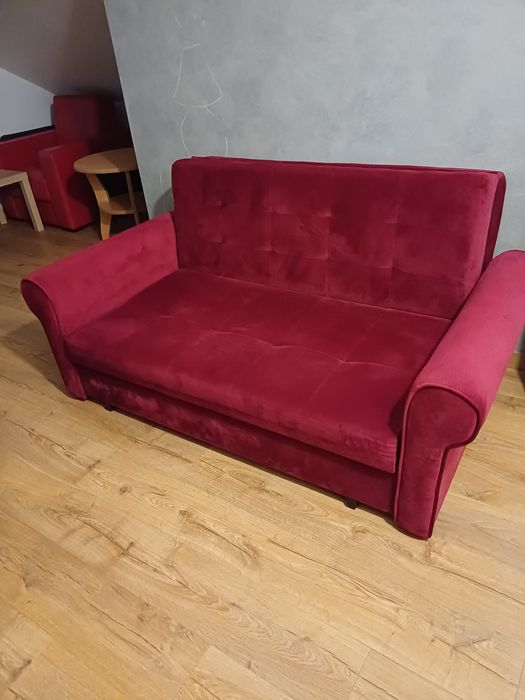 Sofa rozkładana z pojemnikiem