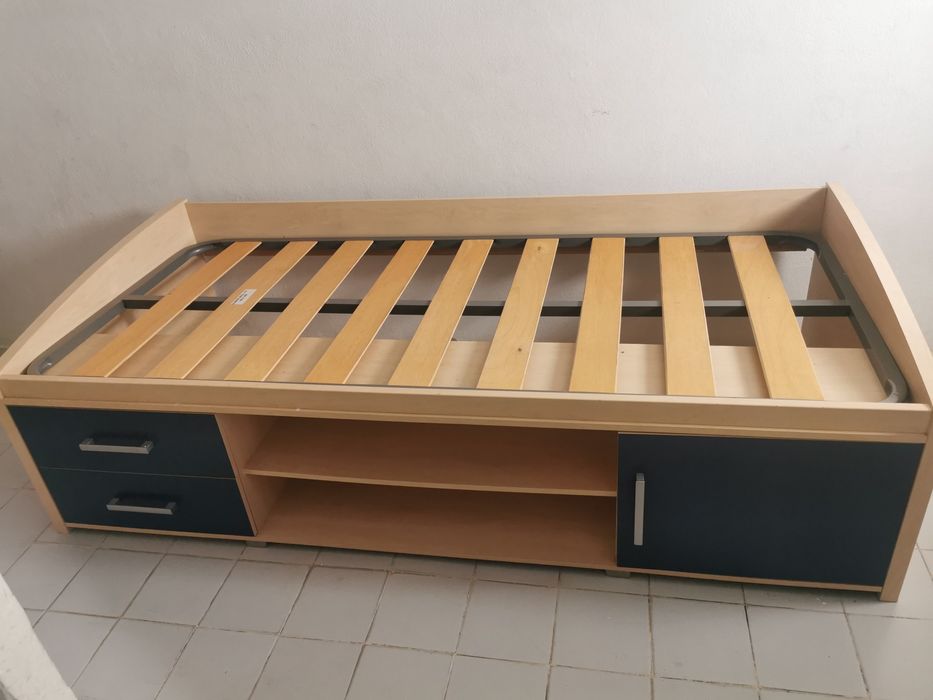 Cama Solteiro c/Estrado e Colchão (90 cm X 200 cm)