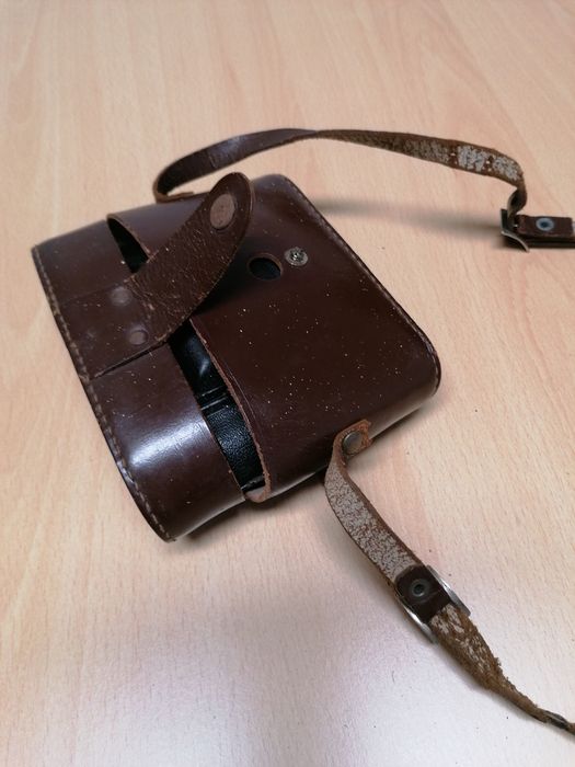 Máquina fotográfica analógica muito antiga 

Marca BALDA BALDI 29

Fab