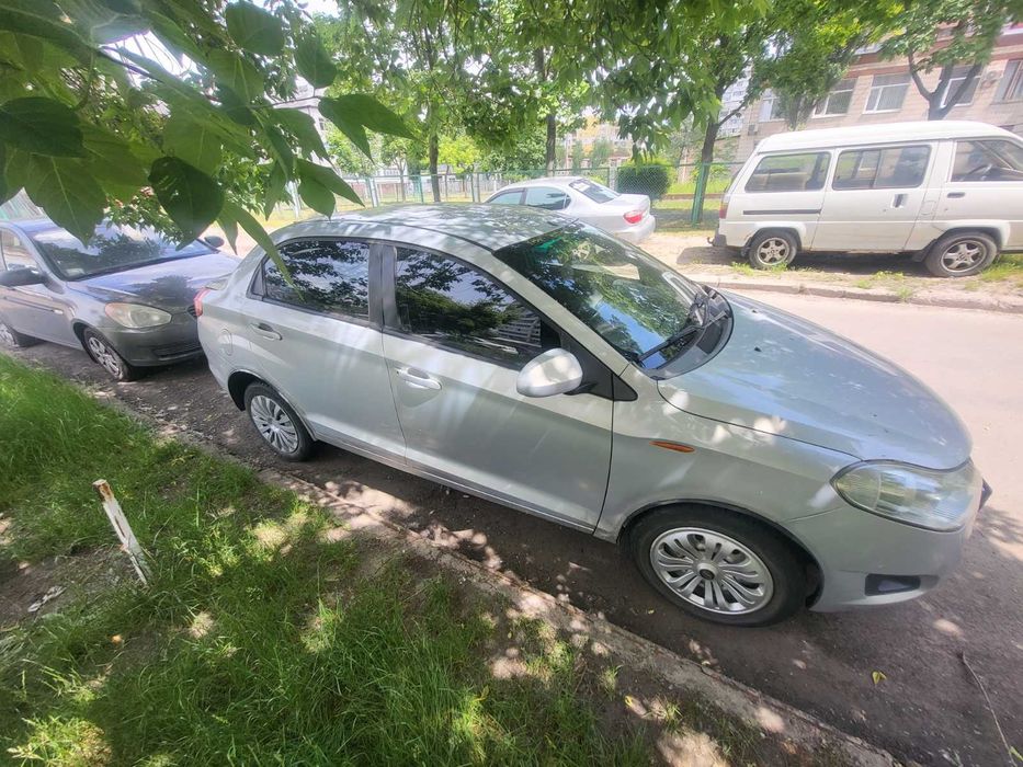 Автомобіль Форза