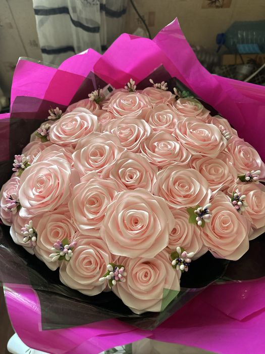 Светящийся букет с атласных лент 750грн 1шт