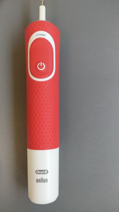 Szczoteczka Oral-B Braun i ładowarka