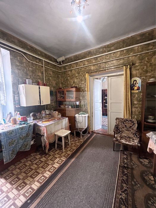 Продам частину будинку, р-н університету Огієнка