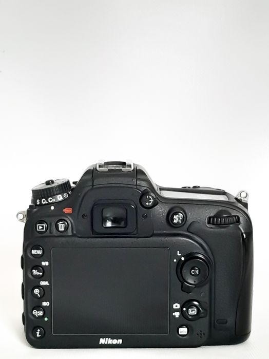 Продаю Nikon D7200