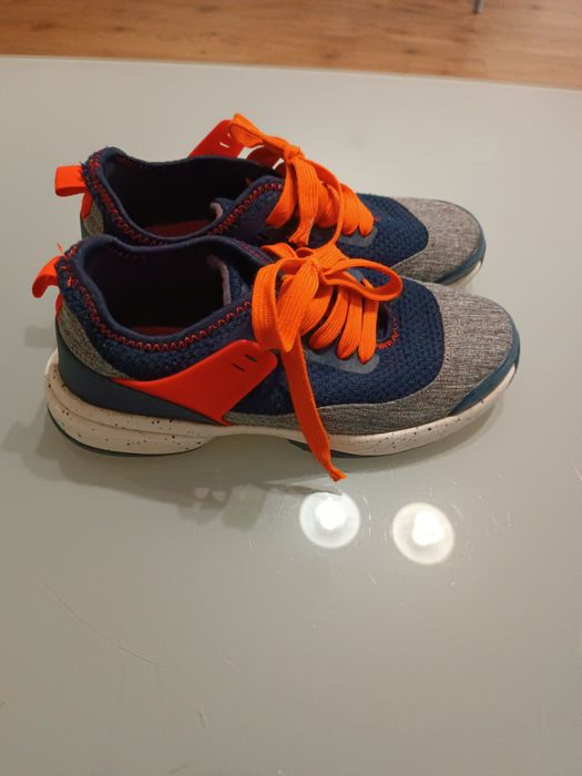 Tênis azul da Zara tamanho 39