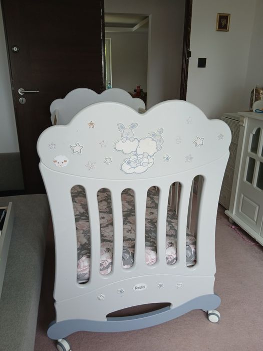 Łóżeczko Feretti ETOILE z materacem i funkcja bujania