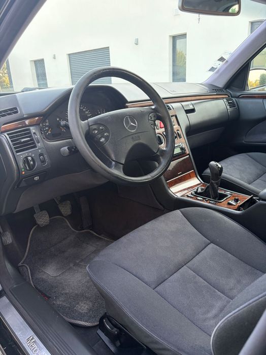 Mercedes E220 cdi w210