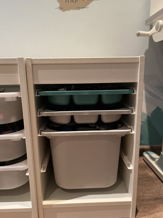 Стелажі для іграшок з контейнерами, 2шт від ikea