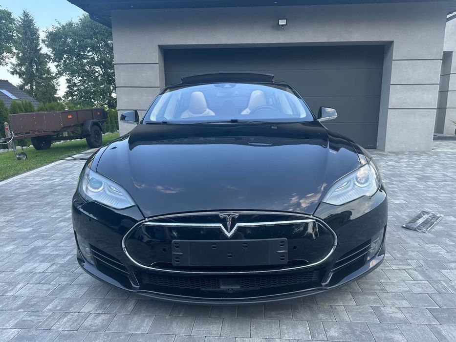 Tesla S BOLT UBER ładowanie darmowe bez limitu  WYNAJEM