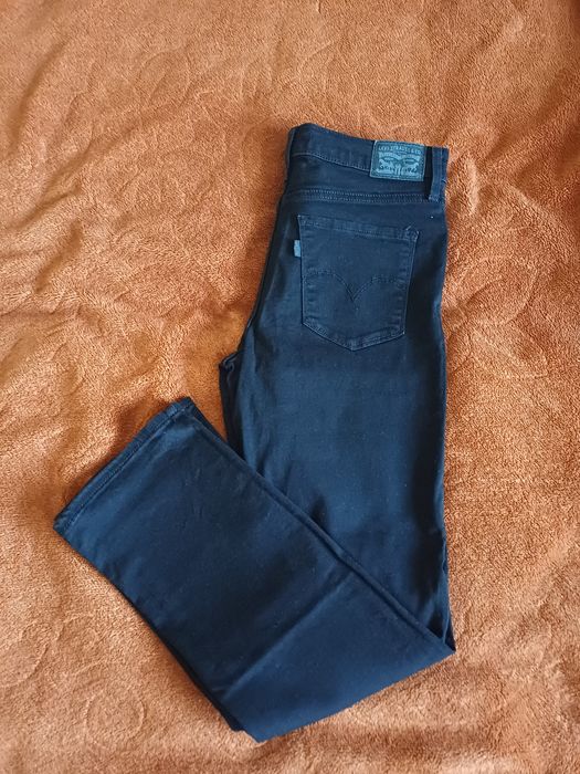 Jeansy Levis 314 Shaping Straight