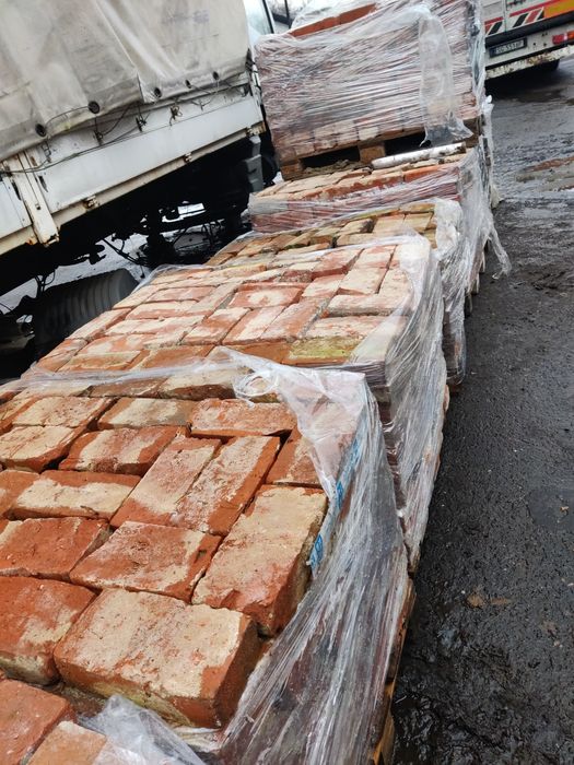 Cegła podmurówka cegła rozbiórkowa stara cegła