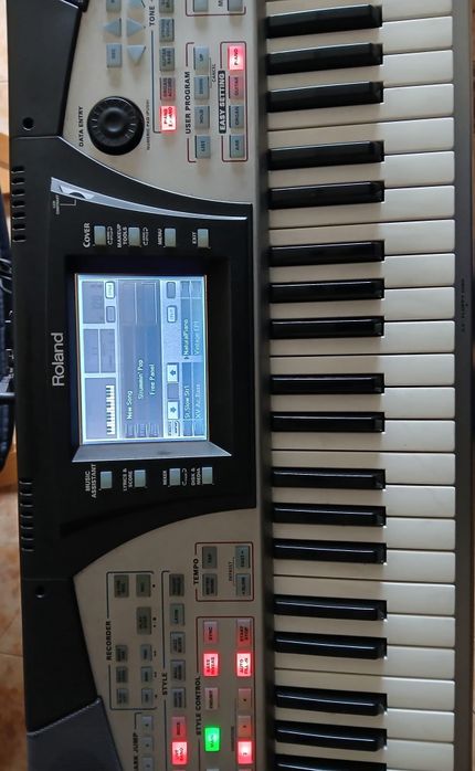 Teclado Roland E50