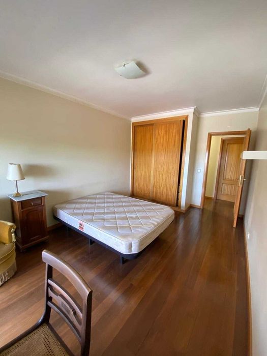 Quarto individual a 100 m do CHUC, em Coimbra