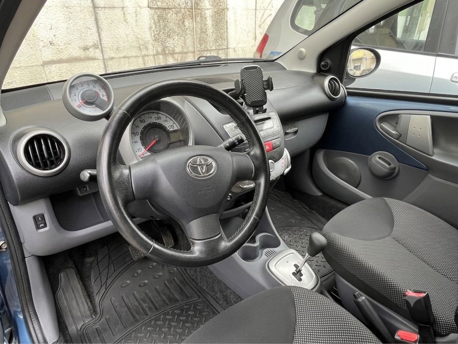 Toyota Aygo Automatico 1.0 + AC