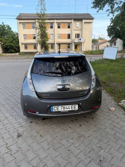 Nissan  Leaf 2014