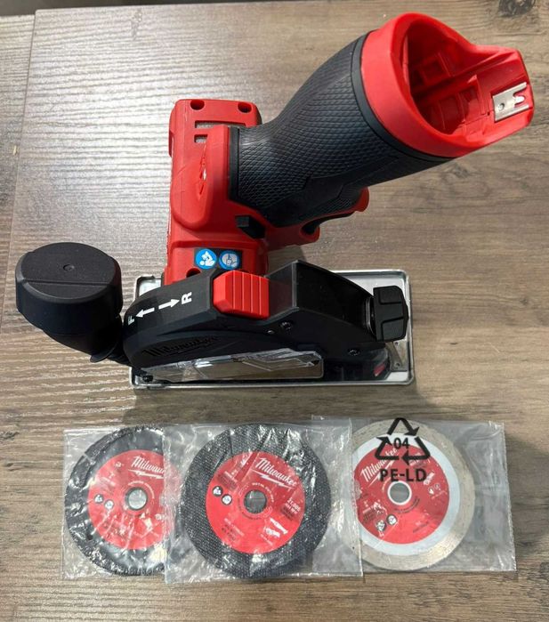 Subkompaktowa szlifierka, narzędzie tnące Milwaukee M12 (2522-20) FCOT