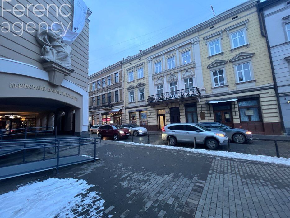 Пропонуємо на продаж квартиру в історичному центрі Львова
