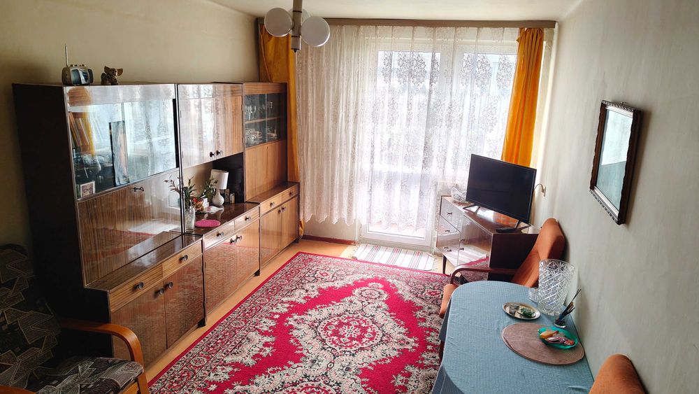 mieszkanie 2 pokojowe do remontu, balkon !!!