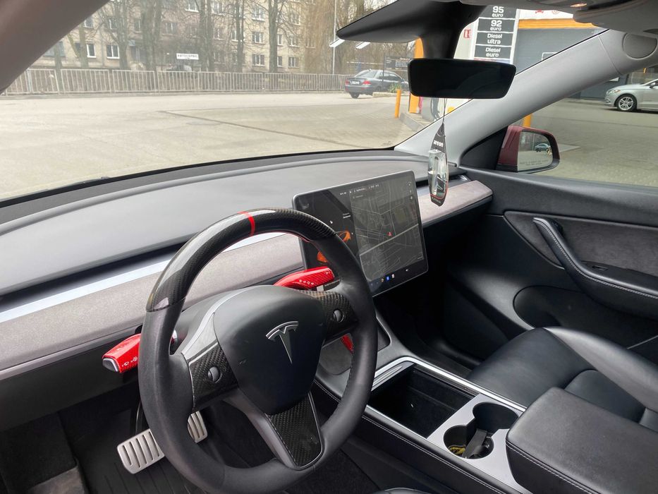 Tesla Y Performance 2021