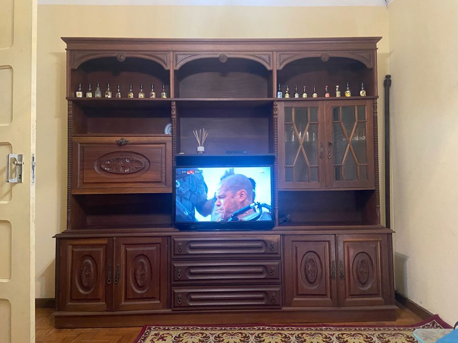 Móve de Madeira Maciça