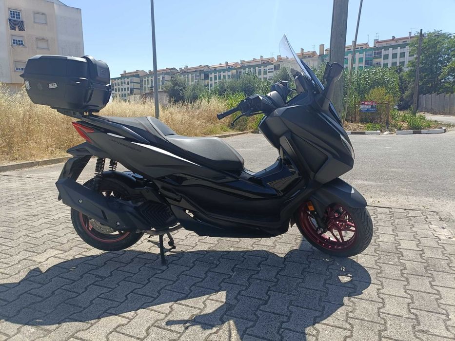 Honda Forza 125 Edição Especial, Banco Especial.