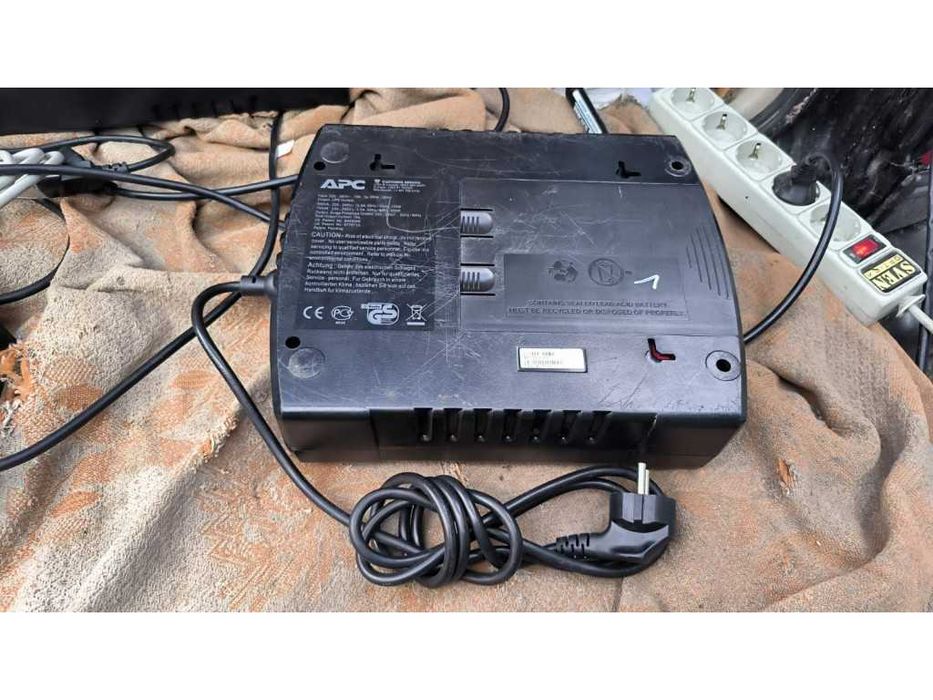 Бесперебойник ИБП UPS APC Back-UPS ES 525 (BE525-RS) синусоїда