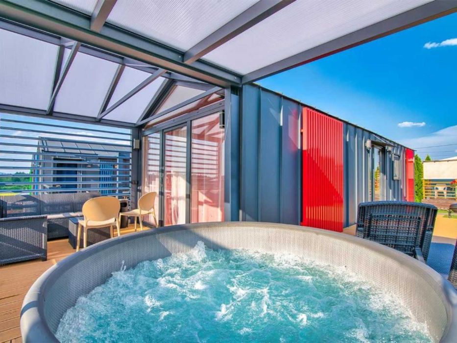 Domek na wynajem - sauna, jacuzzi, basen, boiska, place zabaw, rowery