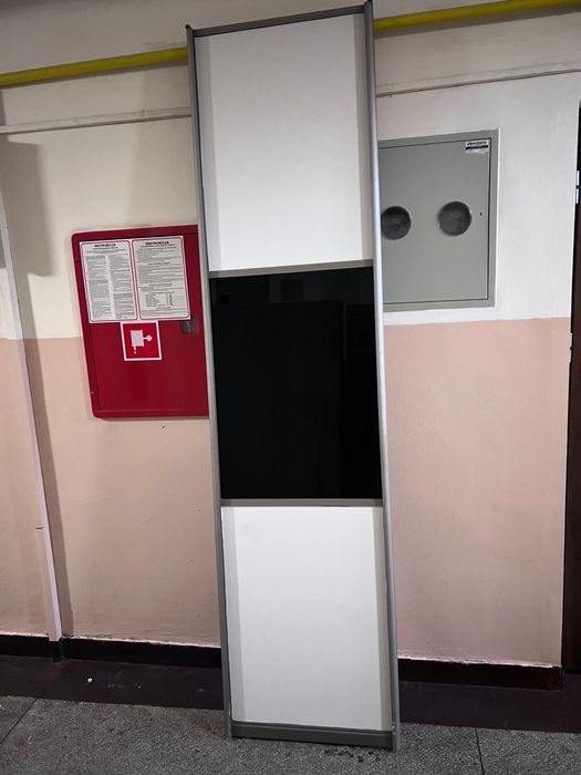 3 dni od szafy przesownej