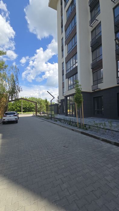 Продаж 2к в новобудові Виставка