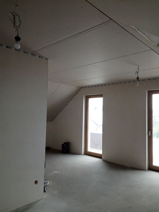 Gładzie,  Adaptacja Poddasza, Celuloza