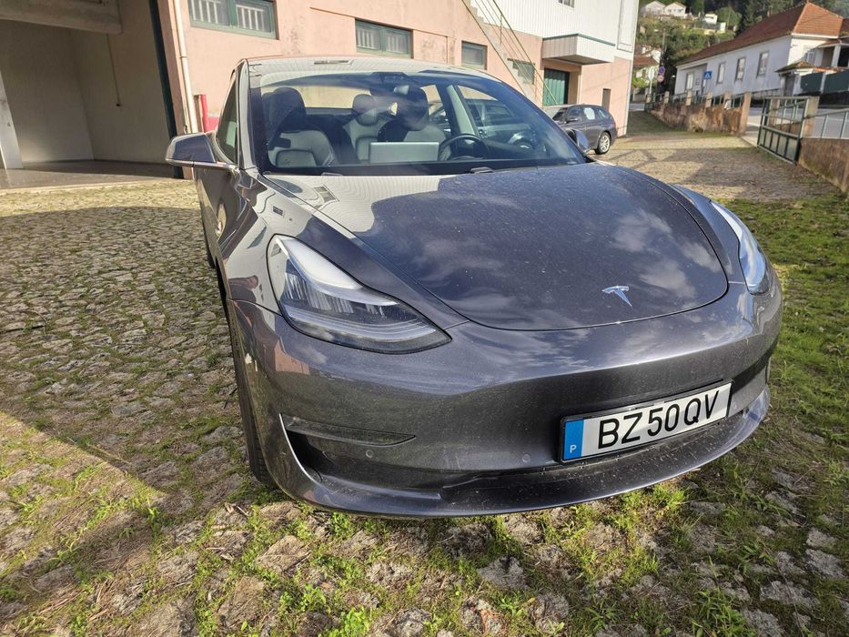 Tesla Model 3 Long Range