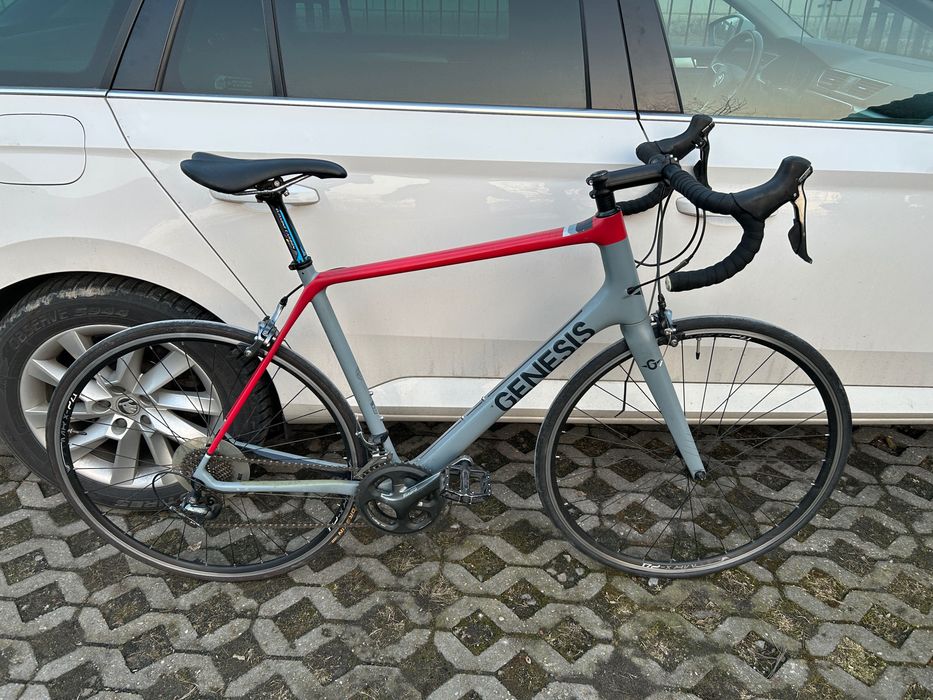 Rower szosowy kolarzówka gravel Genesis Carbon tiagra