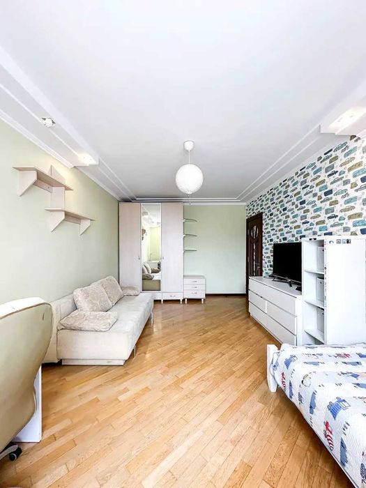 ЖК У-квартал. Продаж 2к квартири з ремонтом. Без %.