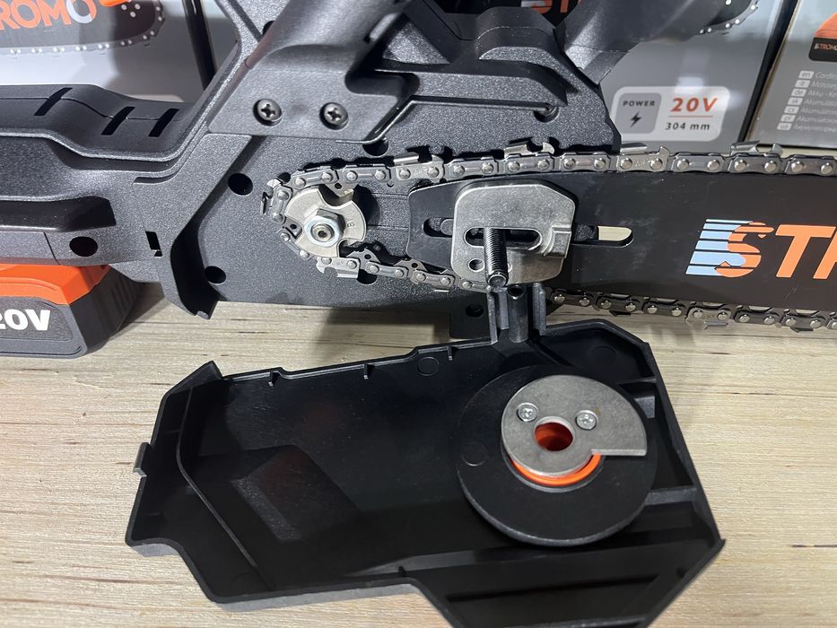Акумуляторна ланцюгова пила STROMO AAS-44 шина 30см/ акб 4А/г/ЗП/Олива