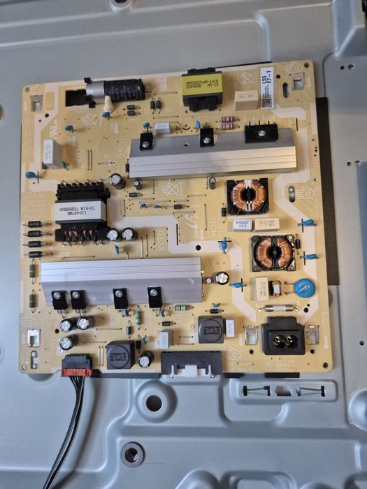 Telewizor Samsung 50" QLED QE50Q67TAU uszkodzony