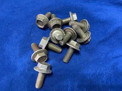 Болты кронштейна бампера ВАЗ 2101.2106