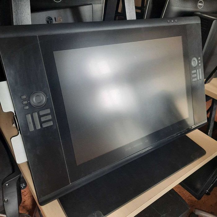 Wacom Cintiq 24HD - DTK-2400 -Display Interattivo con penna 24