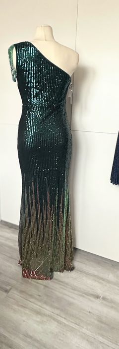 Sukienka maxi z rozcieciem zdobiona r 40