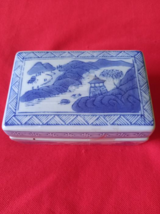Guarda jóias louça