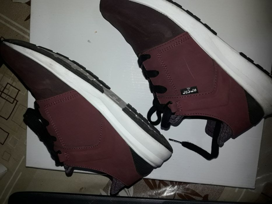 Кроссы тапочки levi's