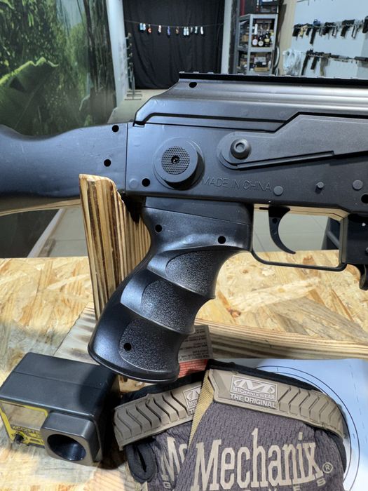 AK47 іграшковий автомат з лазером на пульках 87см