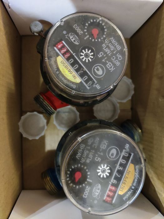 Счетчики на горячую и холодную воду Крепеж счетчиков